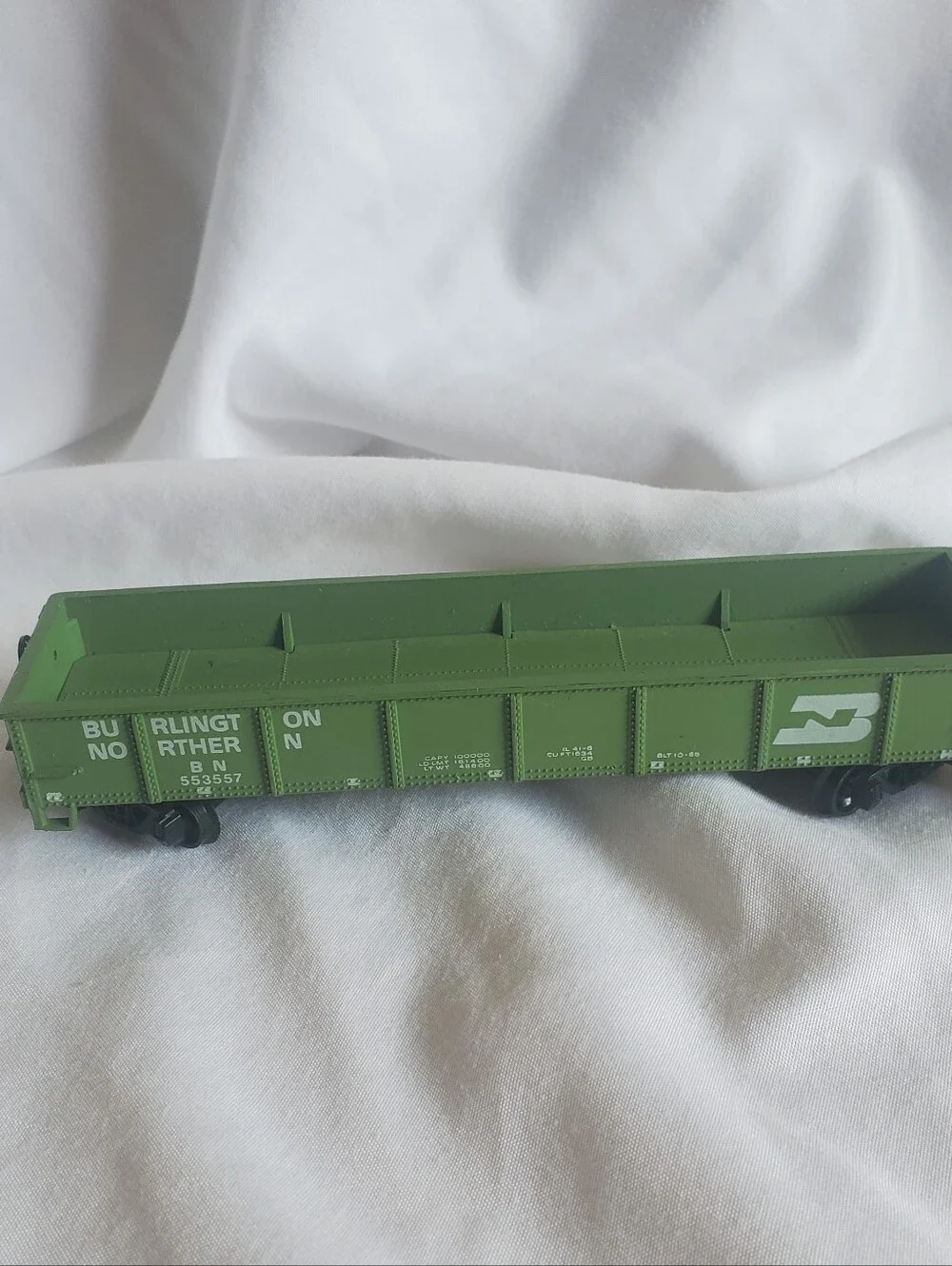 Bachmann Vtg HO Southern 1246 & Burlington Northern 553557 Train Gondola Cars